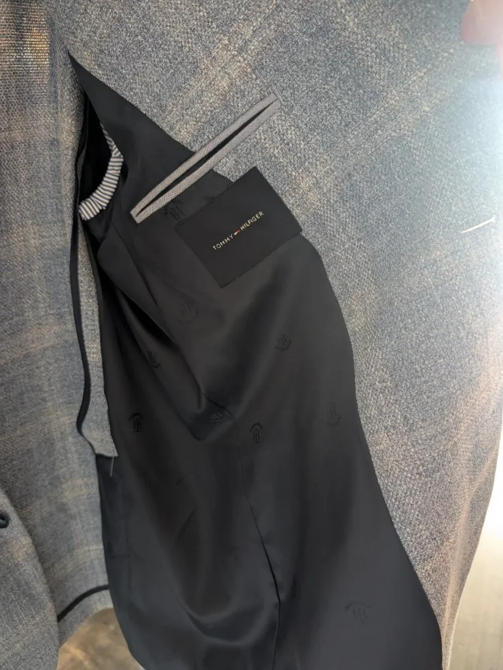 Tommy Hilfiger Blue Plaid Modern Fit Sport Coat Blazer - Size 46R